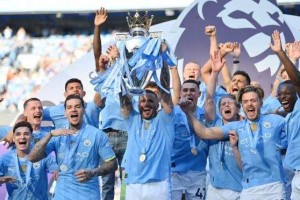 开云下载-英超收官：曼城再收冠军与金靴 剩余悬念看足总杯