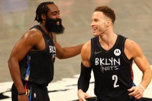 纳什：我很担心哈登的出场时间 但很难把他换下来