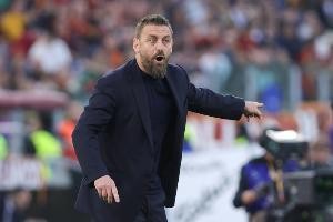 米体：德罗西有意今夏赴英超执教，已经和狼队有了接触